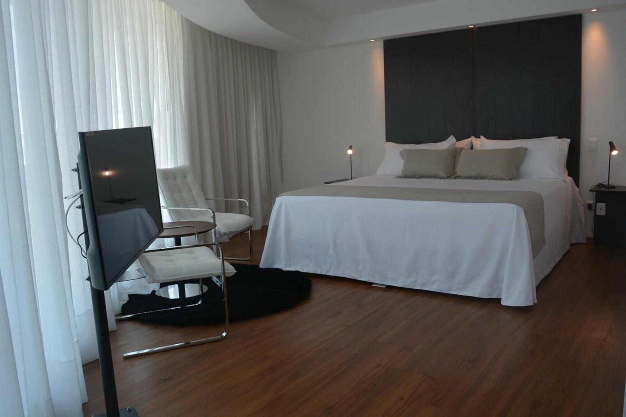 Don Majestic Hotel بونتا دل استي المظهر الخارجي الصورة